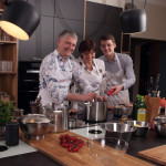 Gemeinsam mit regionalen Produkten kochen.jpg